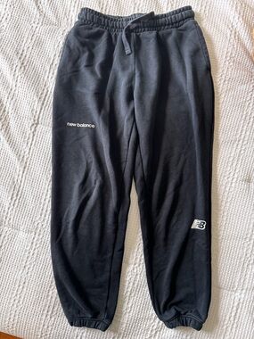 NEW BALANCE ESSENTIALS SWEATPANT - XS